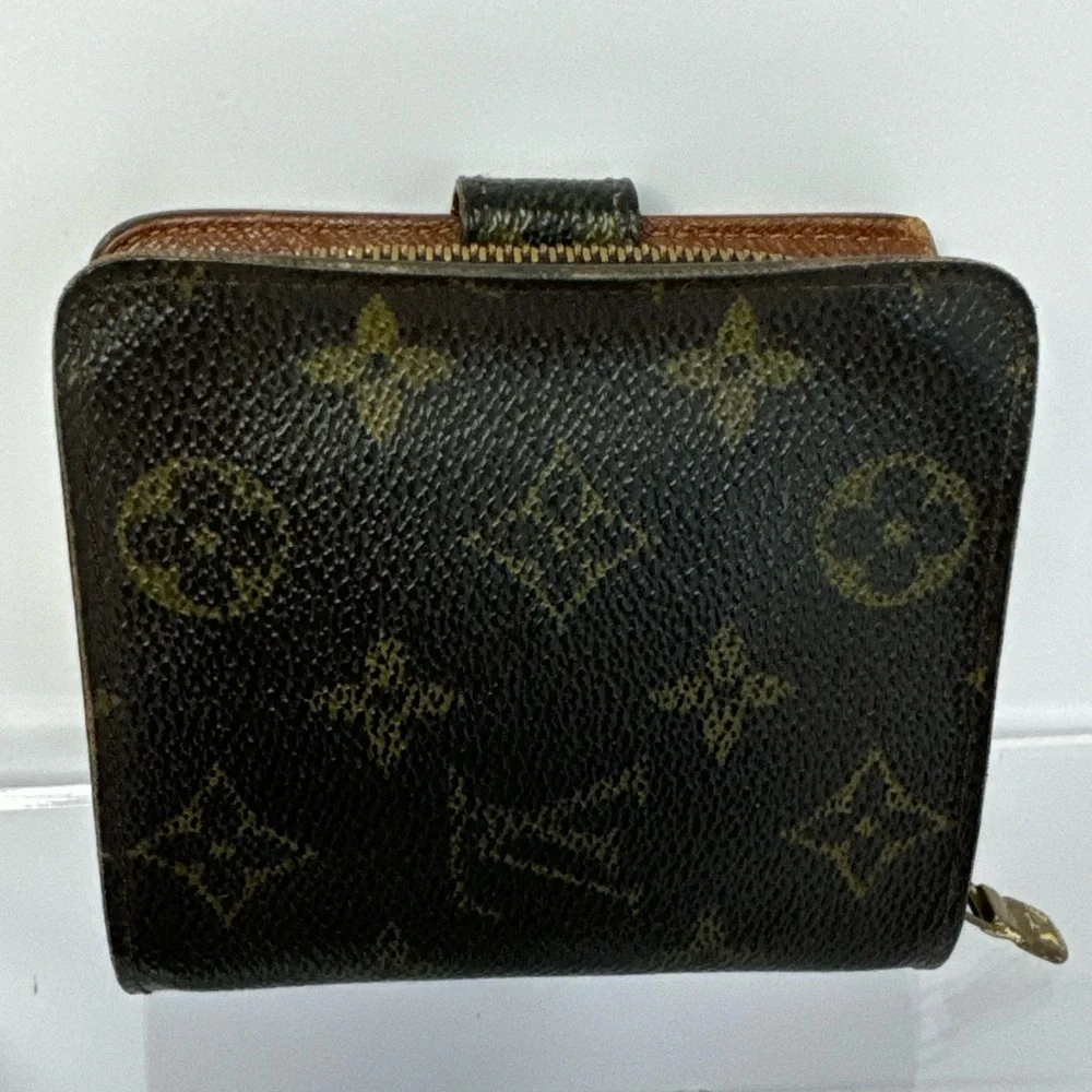 💖#138 Louis Vuitton Monogram Bifold Compact Wallet